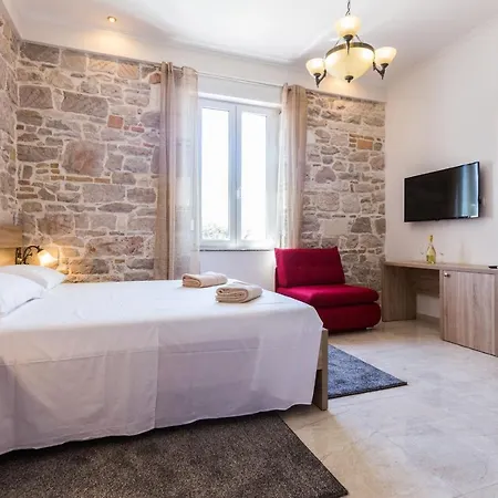 Giardin Exclusive And Bed & Breakfast