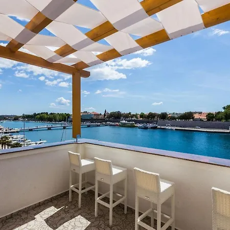 Giardin Exclusive And 住宿加早餐酒店 4*