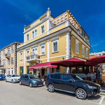 Giardin Exclusive And Panzió