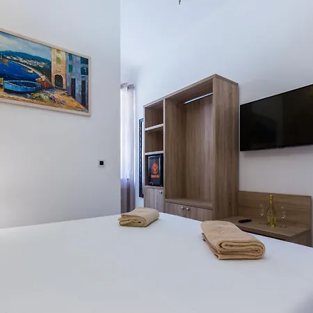 Giardin Exclusive And 住宿加早餐酒店 4*