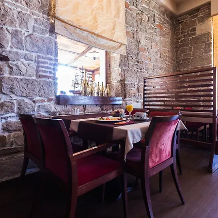 Giardin Exclusive And